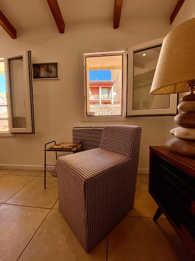 Modern Mansard Vieux-nice Apartment Nizza